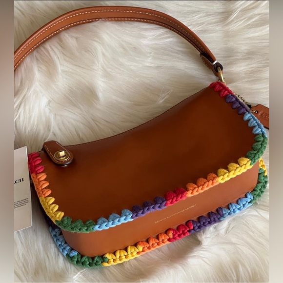 CJ785 - Coach Swinger 20 with Rainbow Crochet - Picture 5 of 12